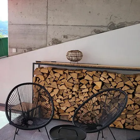 Randogne Avec Grande Terrasse Apartment *
